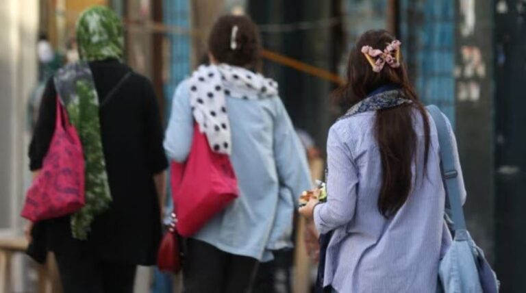 Ligji i ri i për hixhabin në Iran shihet si “akt hakmarrës” kundër grave