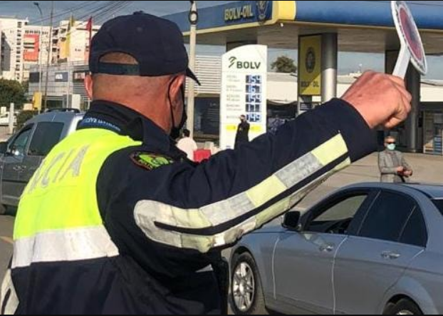 A e bën polici më keq trafikun në kryqëzimet e rrugëve? Ja çfarë thotë drejtori Altin Qato