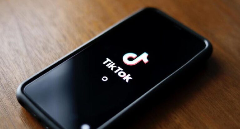 Rama njoftoi mbylljen e "TikTok" për një vit/ "La Republica": Mbi 90% e prindërve ishin pro