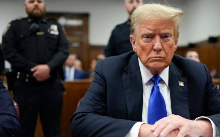 Avokatët e zotit Trump kërkojnë pushimin e çështjes së falsifikimit të të dhënave të biznesit