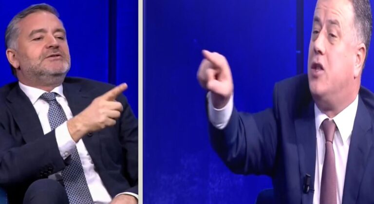 “Dridheni, ju ka hy lepuri në bark”/ Klosi debat me Nokën: Ku merr vesh ti për program? “Dridheni, ju ka hy lepuri në bark”/ Klosi debat me Nokën: Ku merr vesh ti për program?