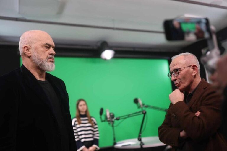 “Është ishulli i fundit i lirisë që më ka mbetur”- Rama flet troç: Më pëlqen të shoh filma. Kur më bëjnë meme dhe karikatura…