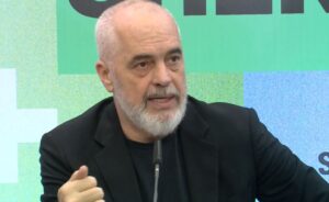 "QSUT e 2030 shëmbëlltyrë ekselence"/ Rama: Një grup kr*minelësh tek Onkologjiku shkaktuan një situatë dramatike