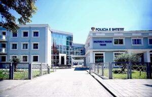 Homazhet për Janullatos/ Policia: Bllokim i disa rrugëve nga sot në orën 15:00 deri më 30 Janar në orën 14:00