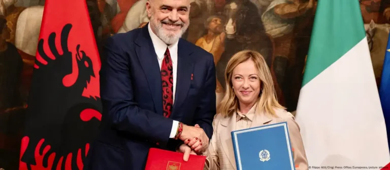 Meloni kërkon rishikimin e "modelit të Shqipërisë"