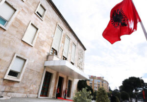 Zgjedhjet e 11 Majit/ Qeveria miraton vendimin, zgjat afatet e vlefshmërisë së ID-ve