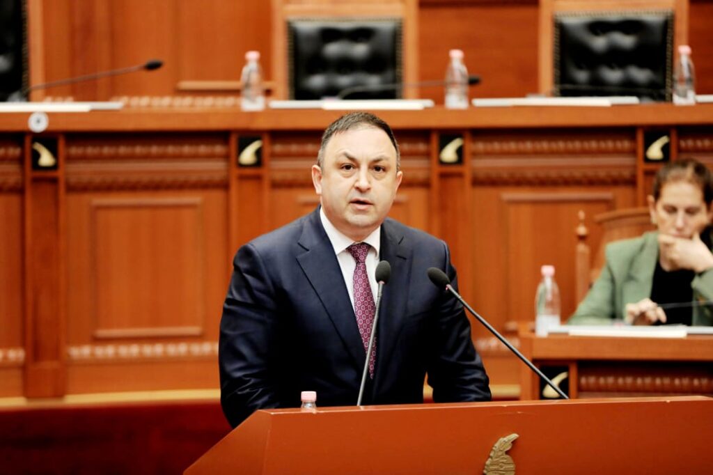 “Adoleshentja i dha fund jetës, sepse nuk ka shtet”/ Hoxha i përgjigjet Dogjanit: Nga 2013 deri sot kemi rënie progresive të vr*sjeve