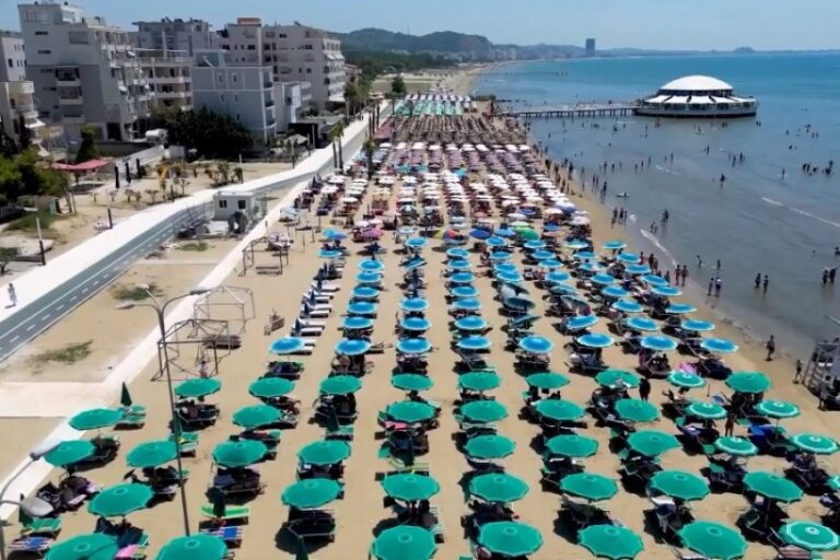 Emigrantët blejnë apartamente në bregdetin e Durrësit, interes i shtuar edhe europianët