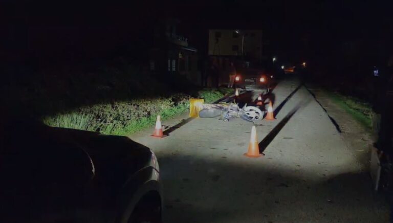 E trishtë/ Pësoi aksident me motor para disa ditësh. Ndërron jetë te Trauma këngëtari i njohur