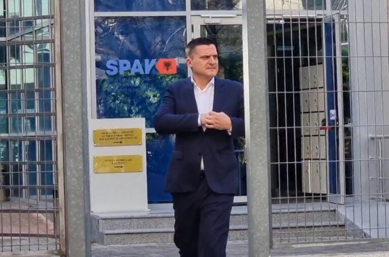Pse u paraqit në SPAK sot drejtori i Policisë (DETAJE) Pse u paraqit në SPAK sot drejtori i Policisë (DETAJE)