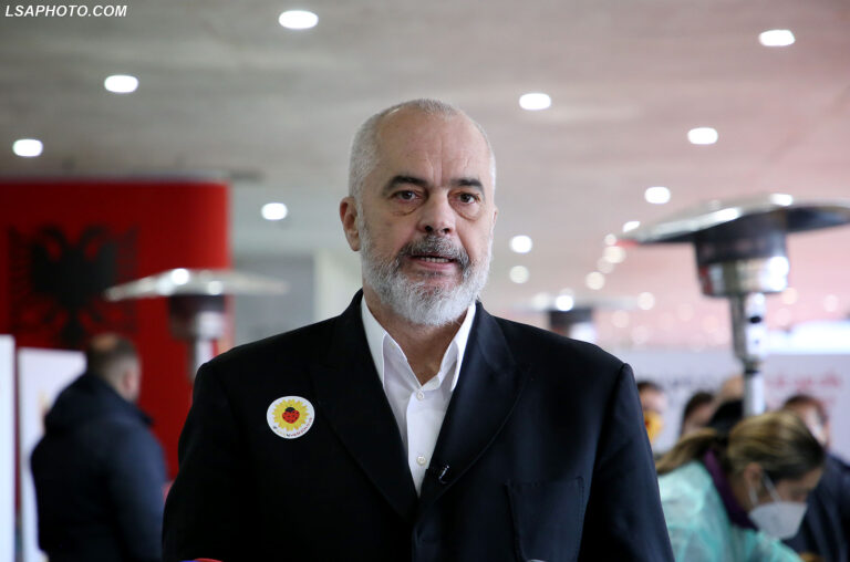 Rama takim me shqiptarët në Athinë më 30 mars