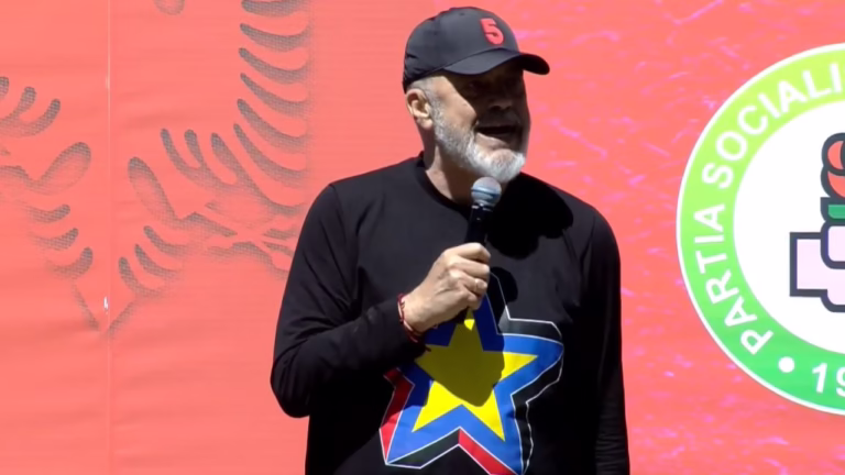 Rama nga Maliqi: Burrat e kanë trurin e mbushur me ujë kënete