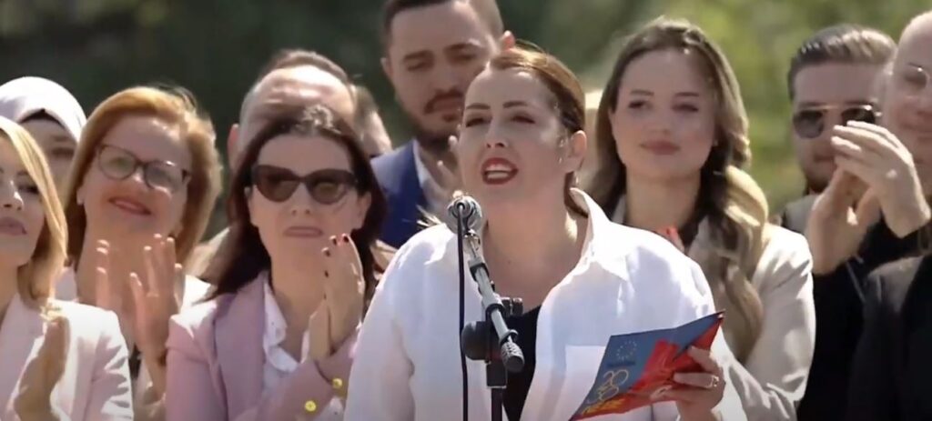 “Tirana, motori i zhvillimit të Shqipërisë”/Manastirliu: Çdo shqiptar e ka bërë zgjedhjen