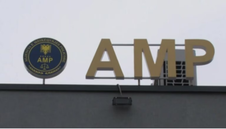 Drejtonte ambulancën në gjendje të dehur, AMP arreston punonjësin e policisë në Vlorë