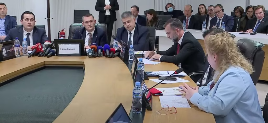 Zgjatja e mandatit për prokurorët e SPAK/ Dy propozimet e Dumanit: Jo riemërim automatik