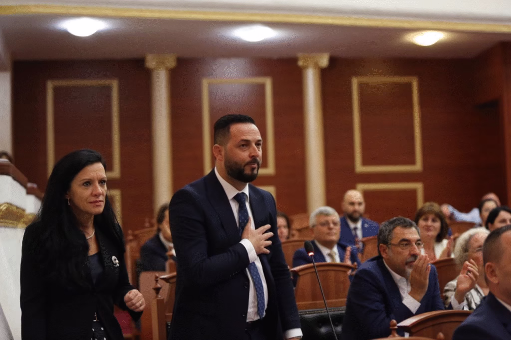 PS fiton Durrësin/ Arkend Balla më i votuari, tejkaloi edhe Ramën e 2021-shit