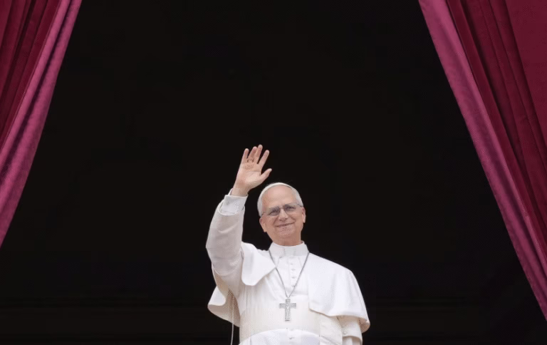 E BUJSHME/ Papa Leone XIV jep sugjerimin që mund të shuajë luftën Rusi-Ukrainë