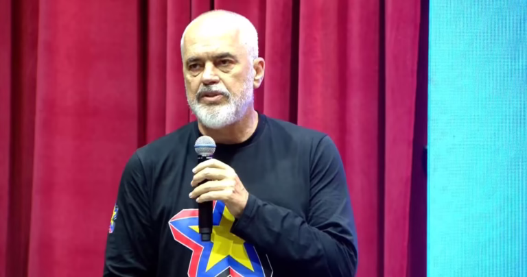 “Unë nuk i bullizoj, të pyesin veten pse u dhemb satira”, Rama: Gjatë takimeve bufin e fusin në hije