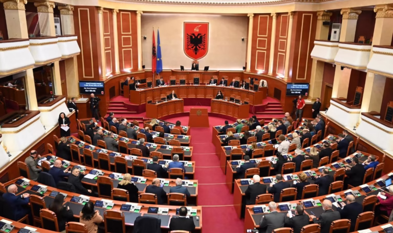 PD i dërgon kërkesë Kuvendit: Mos na provokoni, duam 150 minuta debat për çdo raportim