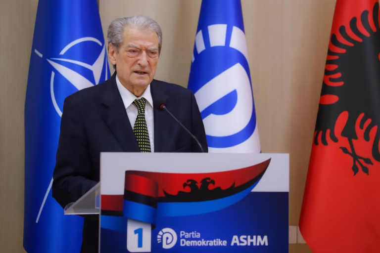 Pas humbjes, irritohet Berisha: Rama i ka blerë votat me vende pune dhe dr*gë