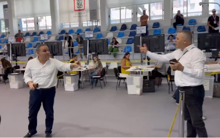 "S’më rr*het për policinë"/ Rinumërimi në Tiranë, plas sherri mes Asllan Dogjanit dhe Ilir Rusmalit