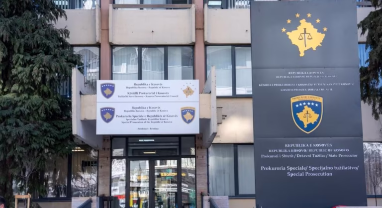 Ngrihet aktakuzë në mungesë ndaj dy personave për kr*me lufte në Kaçanik