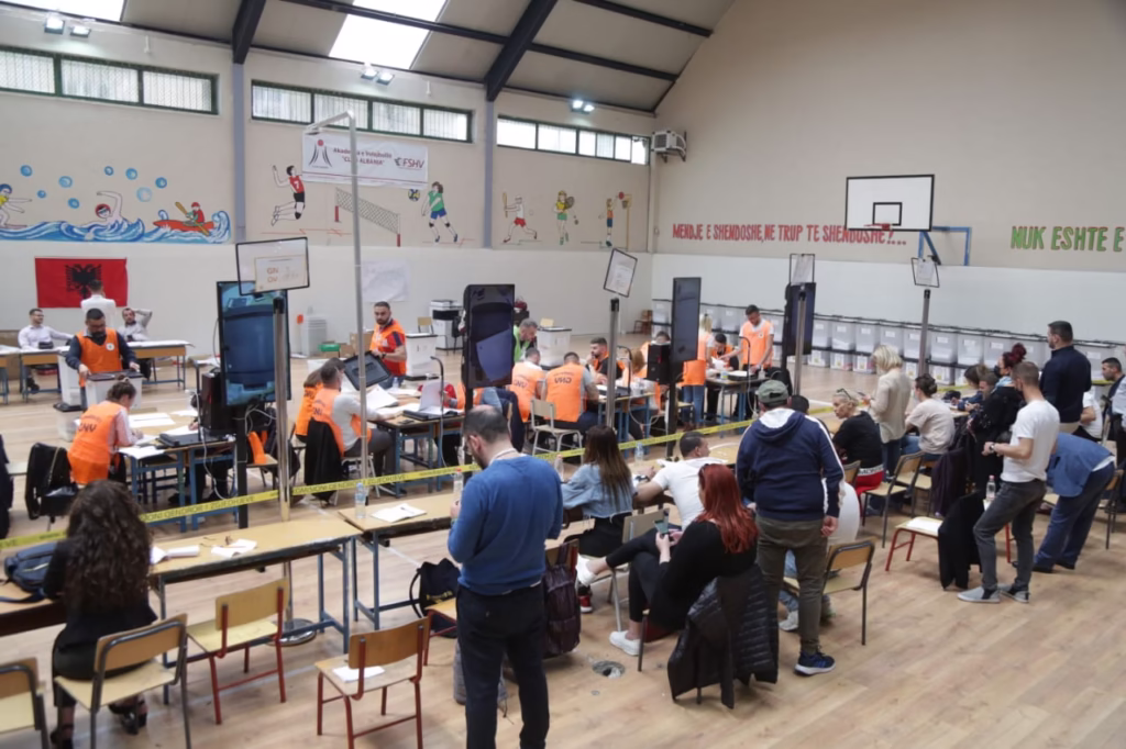 11 Maji/ Përfundon procesi i rinumërimit të votave në Tiranë