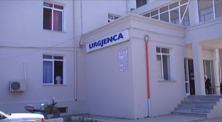 E rëndë/ E moshuara humb jetën pas injeksionit në ambulancën e lagjes