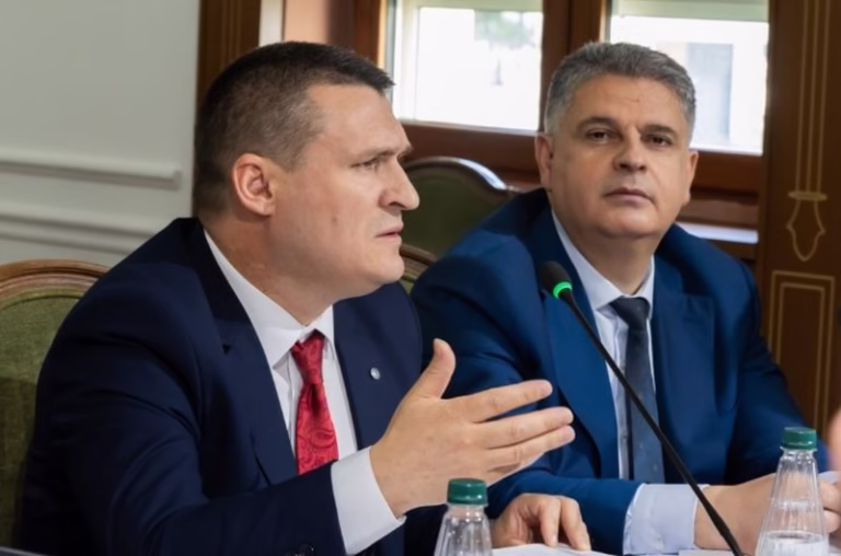 Operacioni i SPAK/ Altin Dumani dhe Adnan Xholi: Grupet shqiptare me nivel të lartë sofistikimi Operacioni i SPAK/ Altin Dumani dhe Adnan Xholi: Grupet shqiptare me nivel të lartë sofistikimi