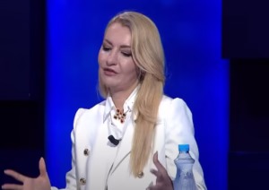 Rimarrja e mandatit/ Kuko: Zegjine Çaushi luftoi për skuadrën, edhe Zelensky ishte komedian