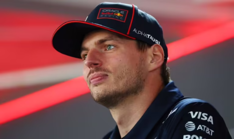 Verstappen i jep fund spekulimeve: Në 2026 do të jem sërish me Red Bull