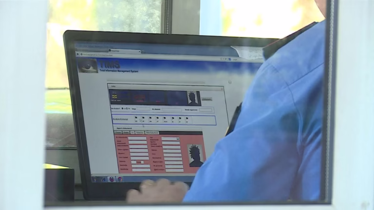 “Duhet pak korrupsion në familje”/ USB-ja që zbuloi shkeljet e ish-drejtorit të SHISH