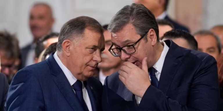 Dodik e Vuçiç, përsëri kërkojnë “shpëtim” në Moskë