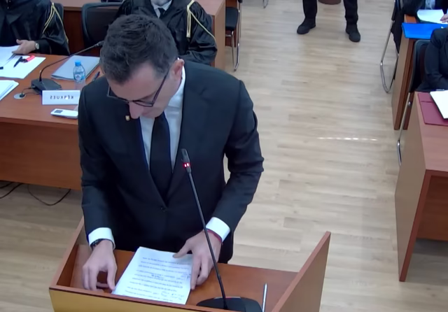 “Askush s’mund ta ndërpresë mandatin e një të zgjedhuri”/ Veliaj: Me kanë izoluar në një qeli me vr*sës serialë(VIDEO) "Askush nuk mund ta ndërpresë mandatin e një të zgjedhuri"/ Veliaj: Me kanë izoluar në një qeli me vrasës serialë