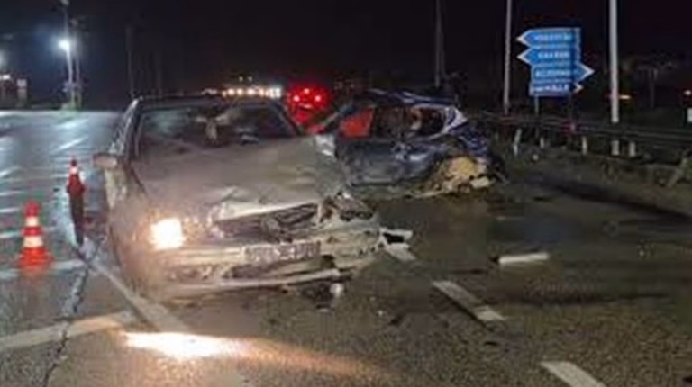Aksidenti i rëndë në aksin rrugor Levan-Tepelenë, arrestohet 30-vjeçari që përplasi për vd*kje të miturin