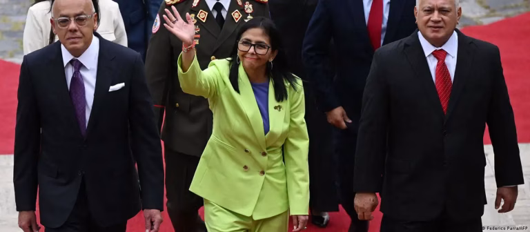 Venezuela gëzon të ardhura nga nafta, SHBA përfiton