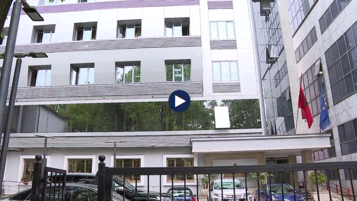 Debati për Spitalin e Lushnjës: Ministria e Shëndetësisë i përgjigjet deputetit Korreshi