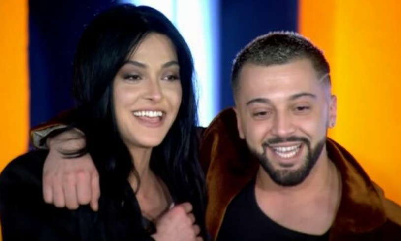 Fejohet motra e Gjestit, fansat e vëllait i dërgojnë lule