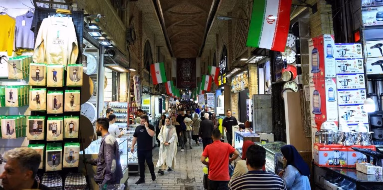 Qetësia pas sulmeve nuk sjell siguri për iranianët