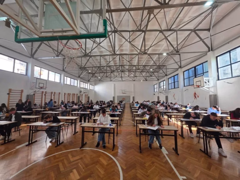 Olimpiada e Gjuhës Shqipe, gara që po bashkon të rinjtë nga dy anët e kufirit Shqipëri e Kosovë