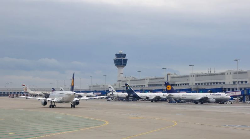 Panik në aeroportin e Athinës/ Avioni me 184 persona në bord pëson defekt dhe detyrohet të bëjë ulje emergjente