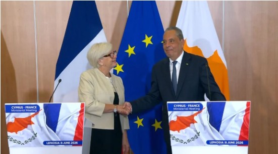 Qipro dhe Franca forcojnë bashkëpunimin ushtarak, nënshkruhet marrëveshja për praninë e forcave franceze në ishull