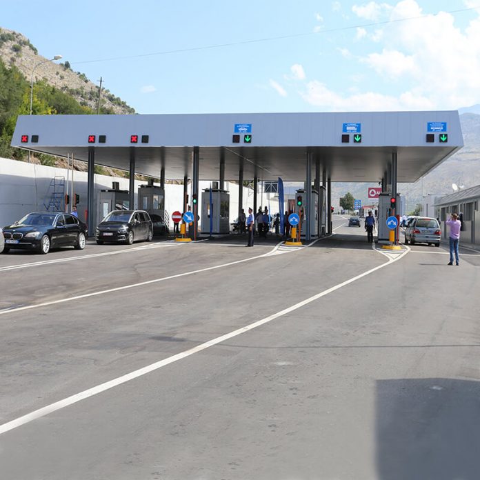 Mbi 10 mijë euro në kufi? Deklarimi është i detyrueshëm për çdo udhëtar