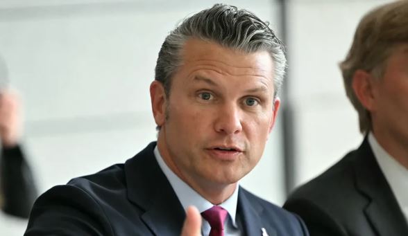 Hegseth kritikon Europën për emigracionin: Disa vende po përballen me një “pushtim”