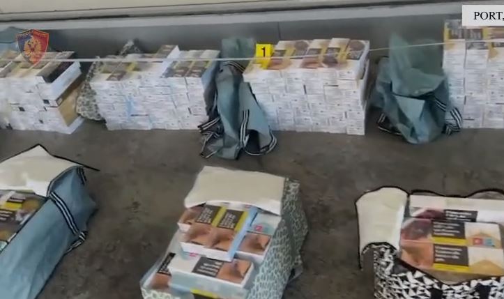 Durrës/ Goditen dy raste kontrabande cigaresh, sekuestrohen mbi 800 steka dhe një armë automatike