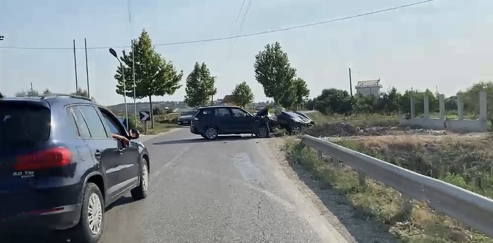 Aksident tragjik në Lushnjë, humb jetën 39-vjeçari, plagosen 5 persona mes tyre 3 fëmijë