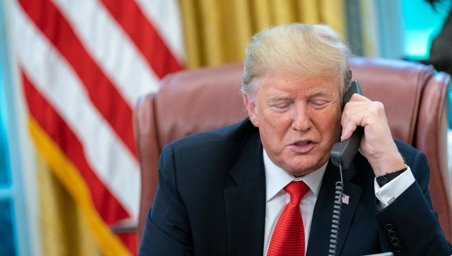 Raporti i WSJ: Kush e bindi Trump të telefononte Infantinon për kartonin e kuq të Balogun
