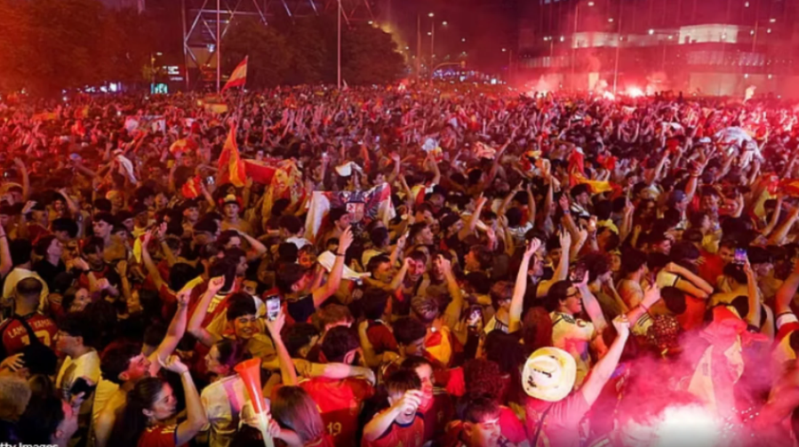 Spanjë, festa për titullin botëror përfundon në tragjedi, humb jetën një 13-vjeçar pas shembjes së një shatërvani