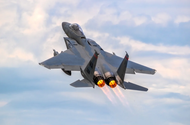 NATO konfirmon rrëzimin e një droni në Rumani: Avionët aleatë ndërhynë pas shkeljes së hapësirës ajrore