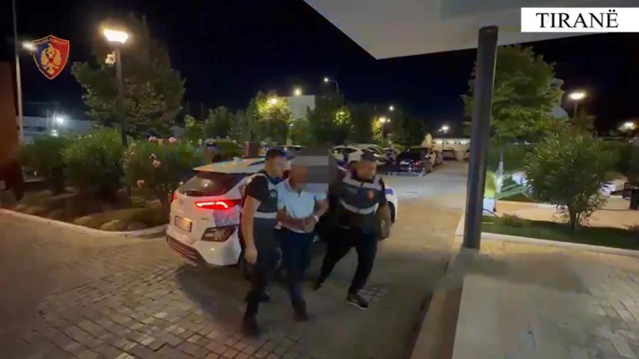 Armëmbajtje pa leje dhe shkelje e masës së sigurisë, arrestohen tre persona në Tiranë Armëmbajtje pa leje dhe shkelje e masës së sigurisë, arrestohen tre persona në Tiranë